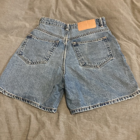Zara jean shorts - Picture 3 of 6